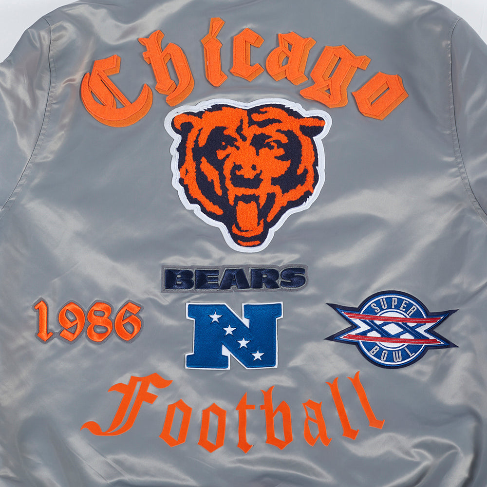 NFL CHICAGO BEARS OLD ENGLISH MEN'S RIB SATIN JACKET (GRAY)