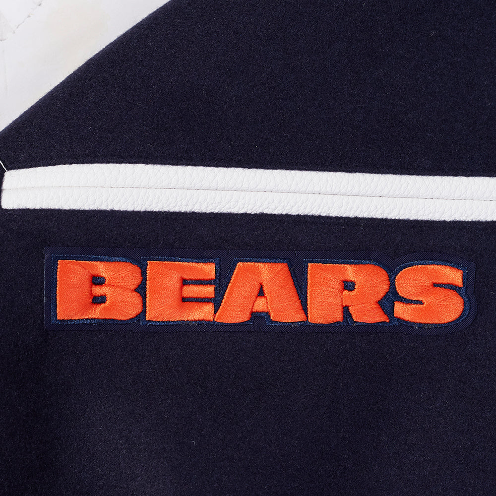 NFL CHICAGO BEARS TEAM BADGE BLOUSON COLLÉGIAL EN LAINE À BORDS CÔTELÉS POUR HOMME (MARINE MINUIT/ORANGE/MARINE MINUIT)