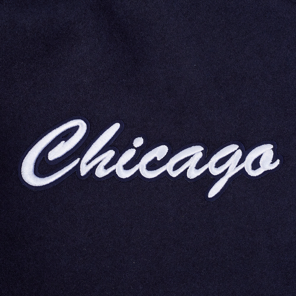 NFL CHICAGO BEARS TEAM BADGE BLOUSON COLLÉGIAL EN LAINE À BORDS CÔTELÉS POUR HOMME (MARINE MINUIT/ORANGE/MARINE MINUIT)