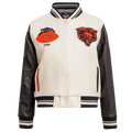 NFL CHICAGO BEARS RETRO CLASSIC BLOUSON COLLÉGIAL EN LAINE À BORDS CÔTELÉS POUR FEMME (COQUILLE D'ŒUF/MARINE MINUIT)