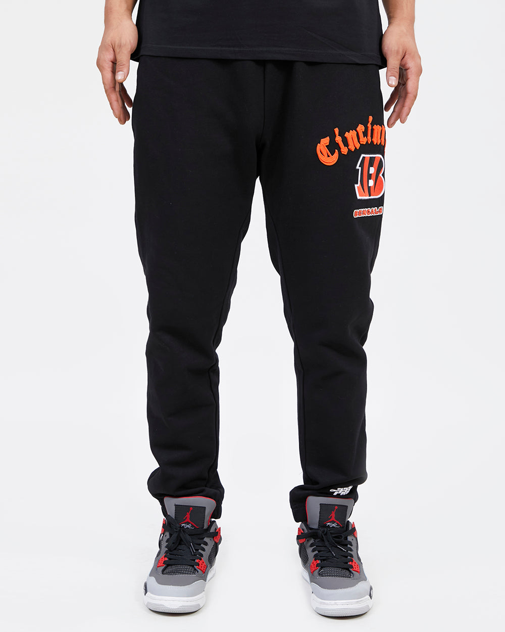 NFL CINCINNATI BENGALS OLD ENGLISH MEN'S SWEATPANT (BLACK)