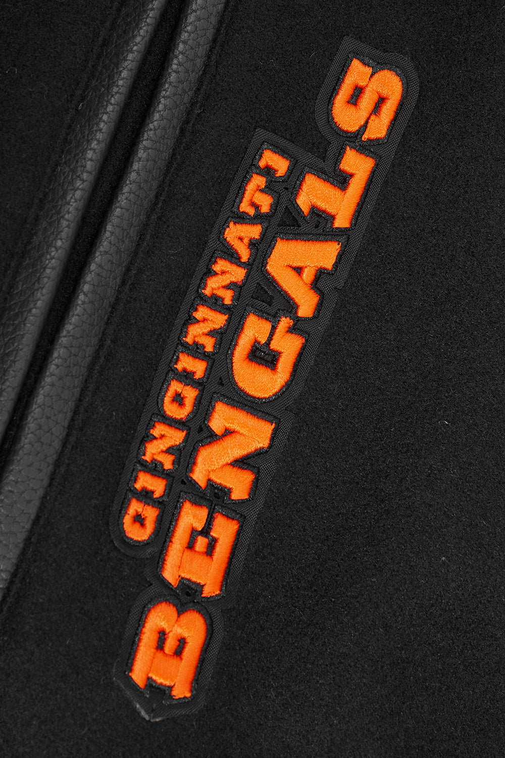 NFL CINCINNATI BENGALS MASH UP BLOUSON COLLÉGIAL EN LAINE À BORDS CÔTELÉS POUR HOMME (NOIR/ORANGE)