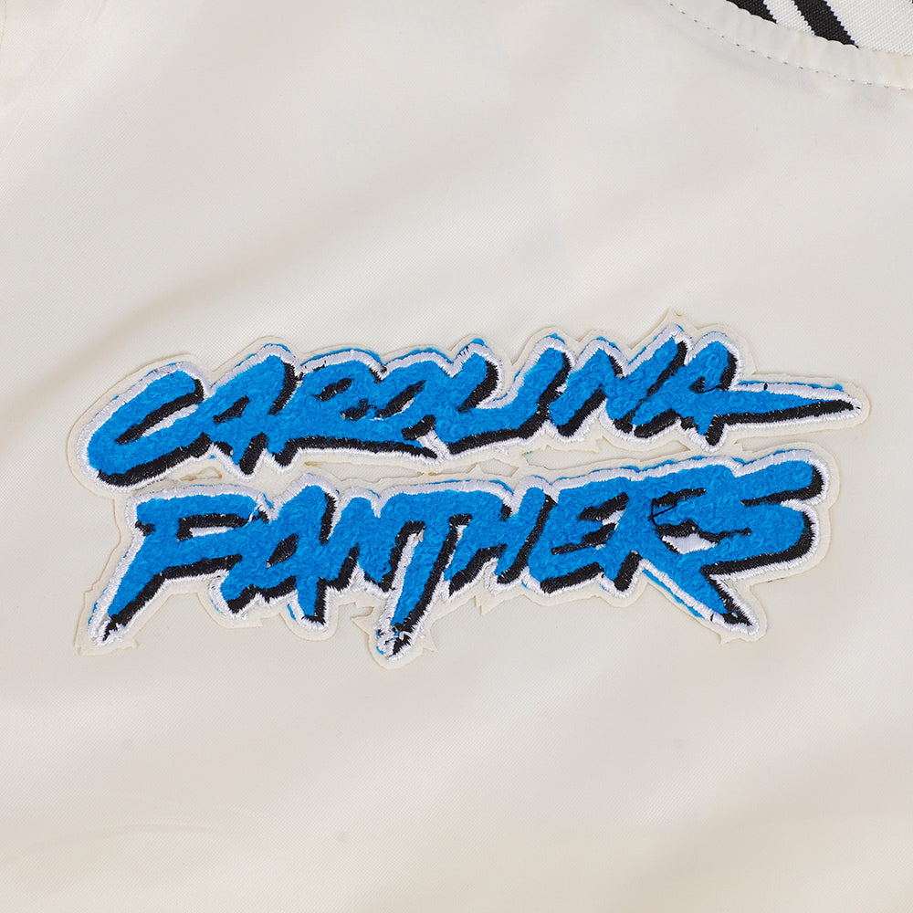 NFL CAROLINA PANTHERS RETRO CLASSIC BLOUSON EN SATIN À BORDS CÔTELÉS POUR FEMME (COQUILLE D'ŒUF/NOIR)