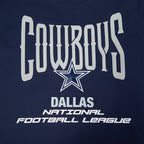 NFL DALLAS COWBOYS CITY TOUR 2.0 T-SHIRT EN JERSEY DE COTON À ÉPAULES TOMBANTES POUR HOMME (MARINE MINUIT)