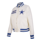 NFL DALLAS COWBOYS RETRO CLASSIC BLOUSON EN SATIN À BORDS CÔTELÉS POUR FEMME (COQUILLE D'ŒUF/BLEU DODGER)