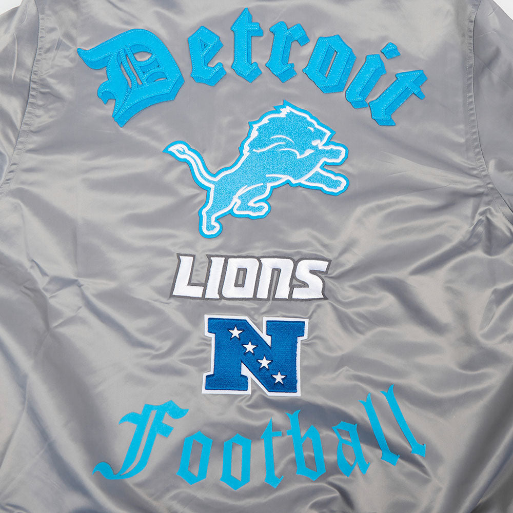 NFL DETROIT LIONS OLD ENGLISH MEN'S RIB SATIN JACKET (GRAY)