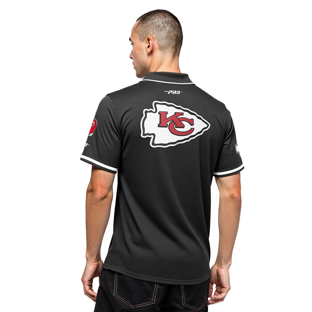 NFL KANSAS CITY CHIEFS PATRICK MAHOMES #15 CLASSIC MESH PNN MEN'S MESH BUTTON DOWN SHIRT (BLACK)