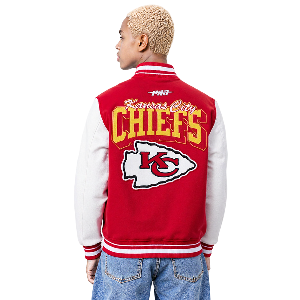 NFL KANSAS CITY CHIEFS TEAM BADGE BLOUSON COLLÉGIAL EN LAINE À BORDS CÔTELÉS POUR HOMME (ROUGE/BLANC)
