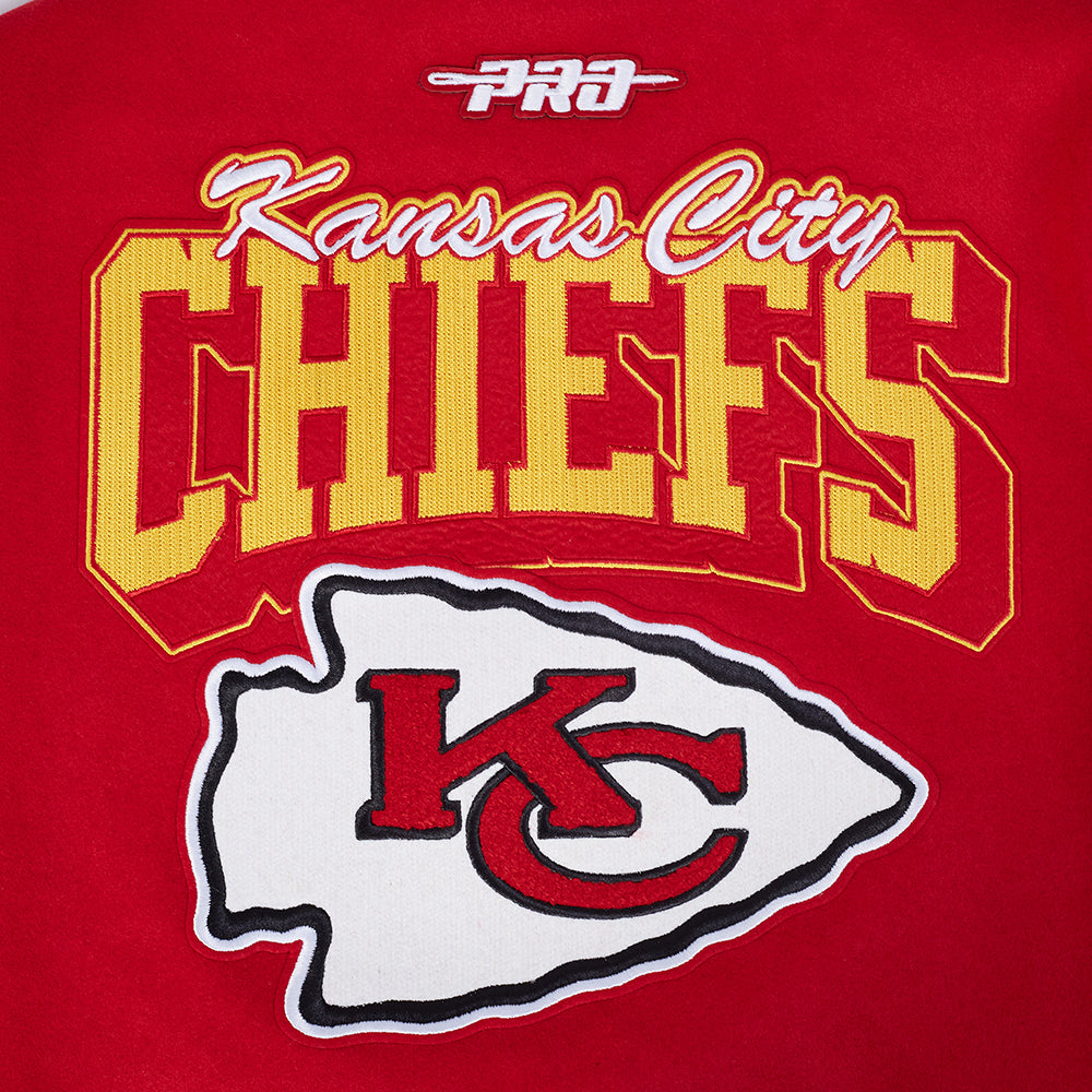 NFL KANSAS CITY CHIEFS TEAM BADGE BLOUSON COLLÉGIAL EN LAINE À BORDS CÔTELÉS POUR HOMME (ROUGE/BLANC)