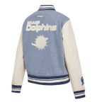 NFL MIAMI DOLPHINS VARSITY BLUES BLOUSON COLLÉGIAL EN DENIM POUR FEMME (DENIM/LIN)