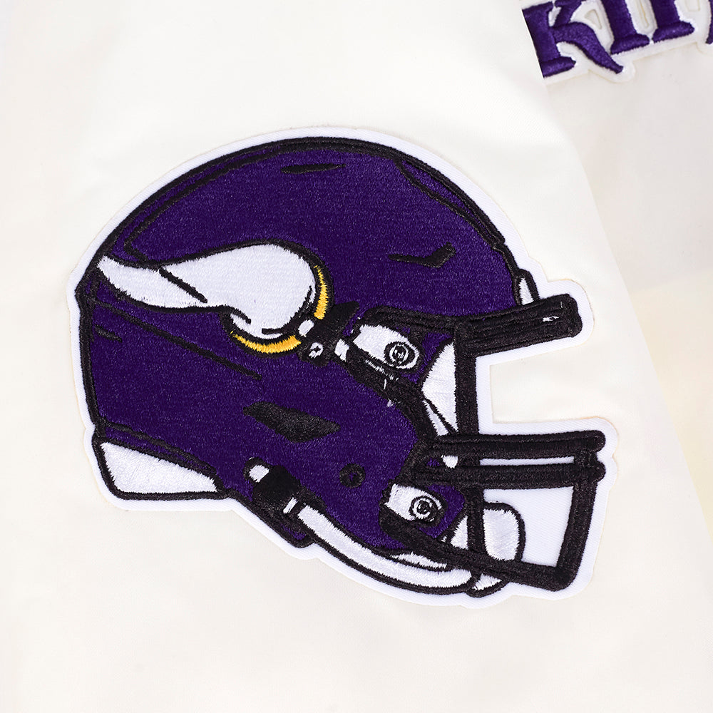NFL MINNESOTA VIKINGS RETRO CLASSIC BLOUSON EN SATIN À BORDS CÔTELÉS POUR FEMME (COQUILLE D'ŒUF/VIOLET)