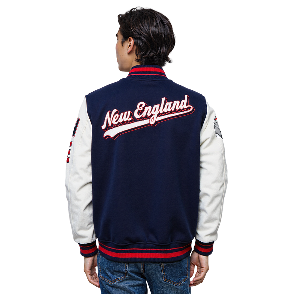 NFL NEW ENGLAND PATRIOTS SCRIPT TAIL BLOUSON COLLÉGIAL POUR HOMME (MARINE MINUIT/ROUGE/MARINE MINUIT)