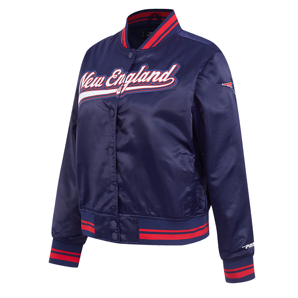 NFL NEW ENGLAND PATRIOTS SCRIPT TAIL BLOUSON EN SATIN POUR FEMME (MARINE MINUIT/ROUGE/MARINE MINUIT)