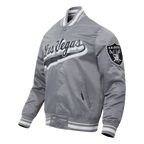 NFL LAS VEGAS RAIDERS SCRIPT TAIL BLOUSON EN SATIN À BORDS CÔTELÉS POUR HOMME (GRIS)