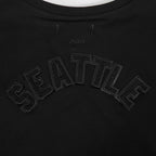 NFL SEATTLE SEAHAWKS TRIPLE BLACK T-SHIRT EN JERSEY SIMPLE À COUPE CARRÉE POUR FEMME (TRIPLE NOIR)