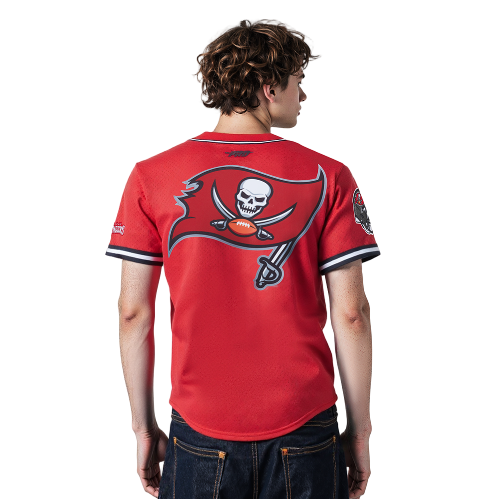NFL TAMPA BAY BUCCANEERS SCRIPT TAIL MEN'S MESH BUTTON DOWN SHIRT (RED/BLACK)
