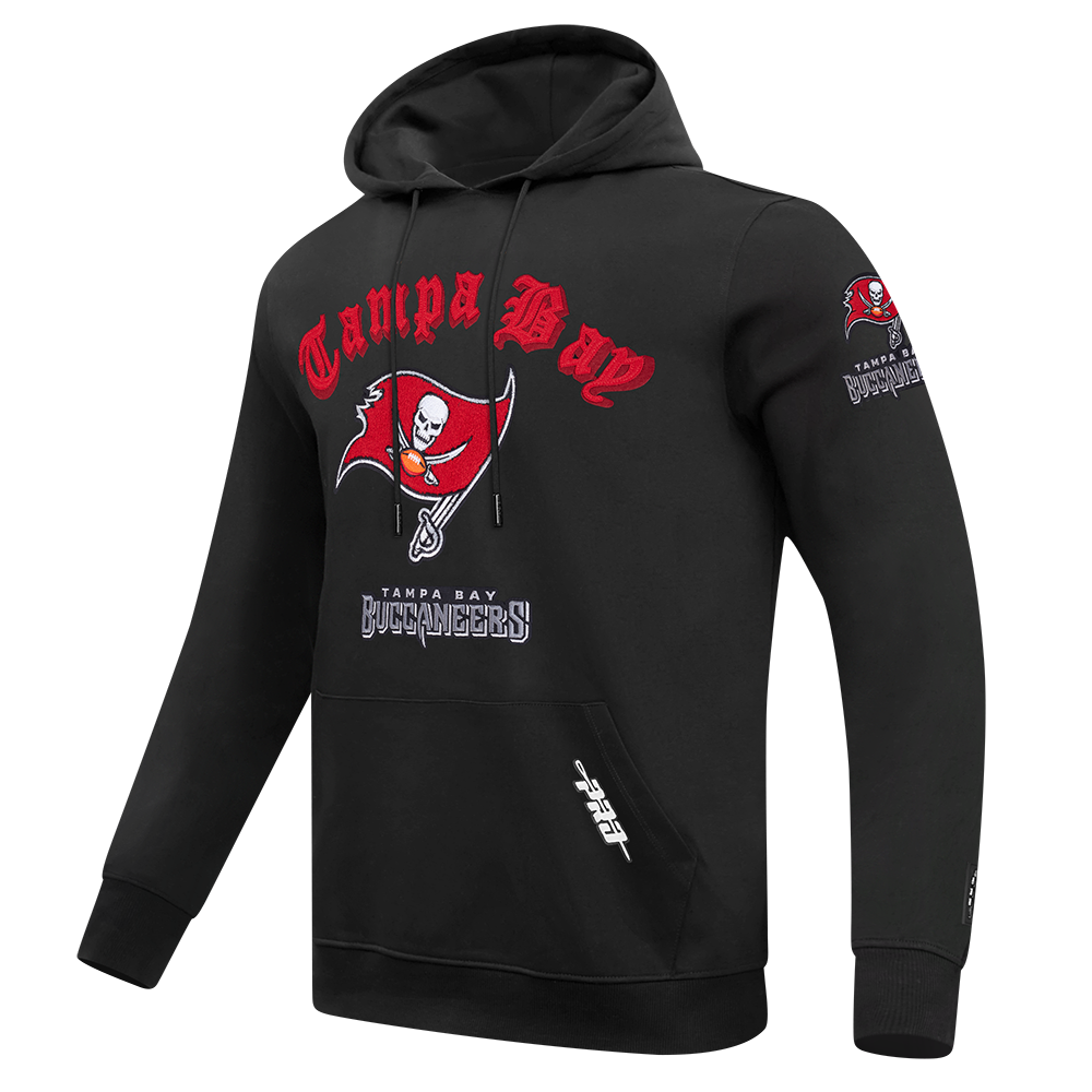 NFL TAMPA BAY BUCCANEERS OLD ENGLISH MEN'S PO HOODIE (BLACK)