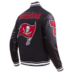 NFL TAMPA BAY BUCCANEERS MASH UP BLOUSON COLLÉGIAL EN LAINE À BORDS CÔTELÉS POUR HOMME (NOIR)
