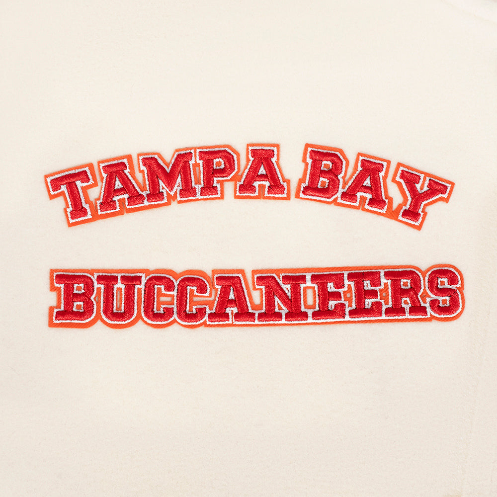 NFL TAMPA BAY BUCCANEERS RETRO CLASSIC BLOUSON COLLÉGIAL EN LAINE À BORDS CÔTELÉS POUR HOMME (COQUILLE D'ŒUF/NOIR)