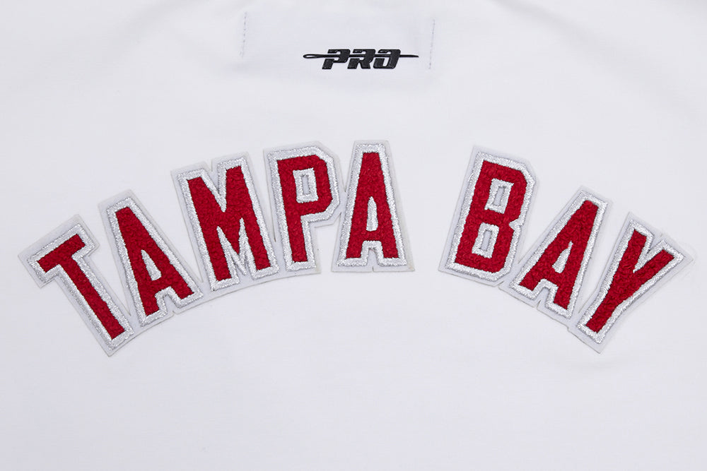 NFL TAMPA BAY BUCCANEERS CLASSIC T-SHIRT EN JERSEY SIMPLE À COUPE CARRÉE POUR FEMME (BLANC)