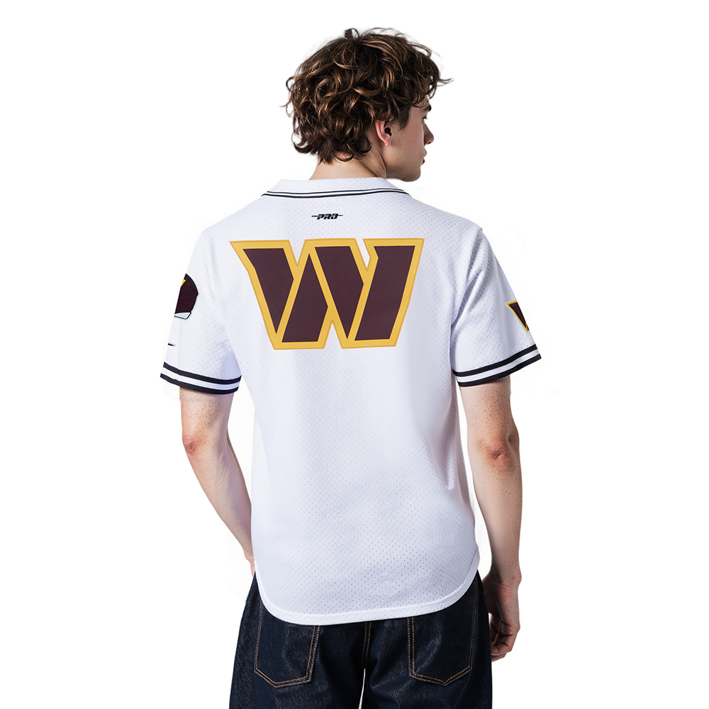 NFL WASHINGTON COMMANDERS JAYDEN DANIELS #5 CLASSIC MESH PNN CHEMISE BOUTONNÉE EN FILET POUR HOMME (BLANC/NOIR/BLANC)