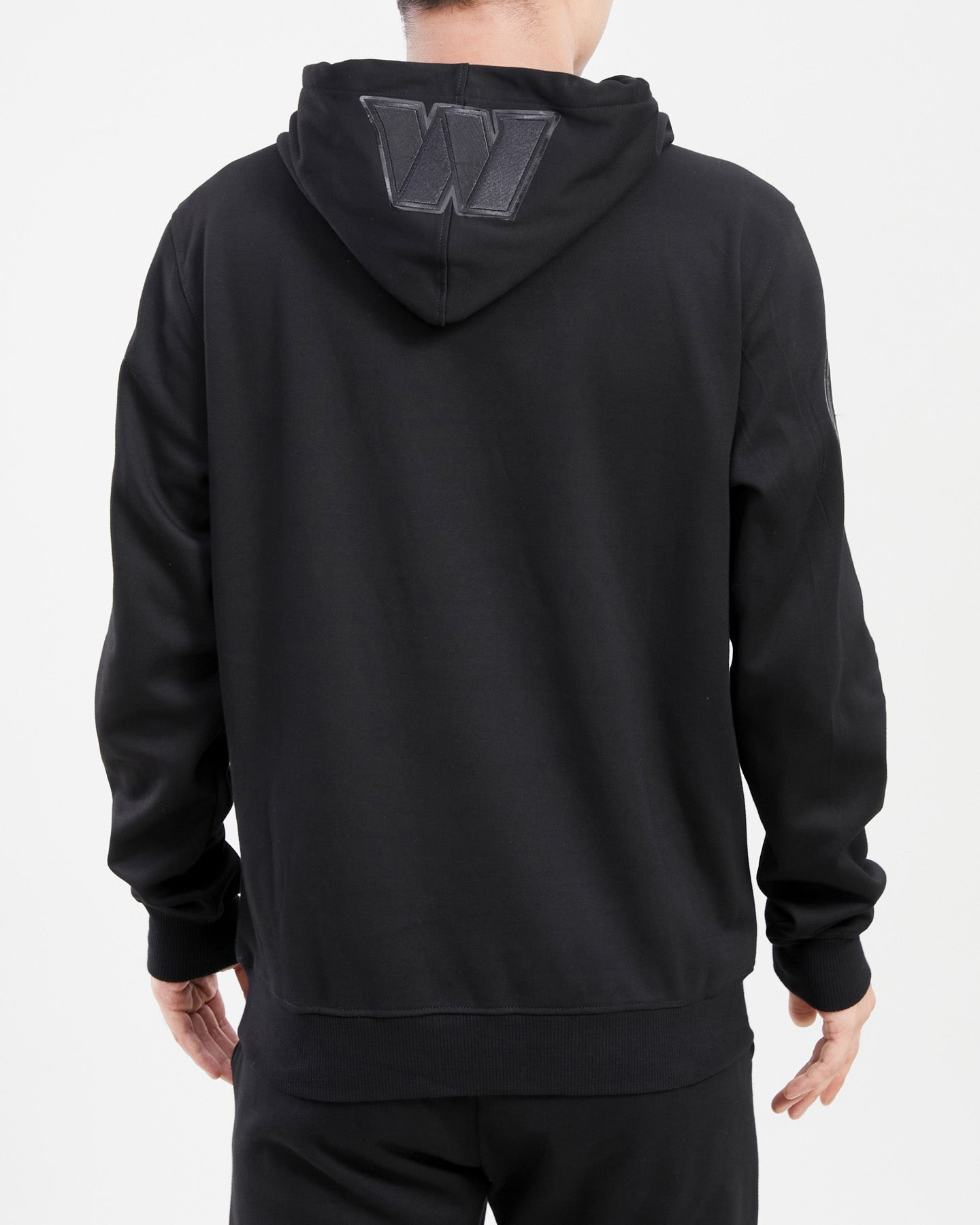 NFL WASHINGTON COMMANDERS TRIPLE BLACK MEN'S PULLOVER HOODIE (TRIPLE BLACK)