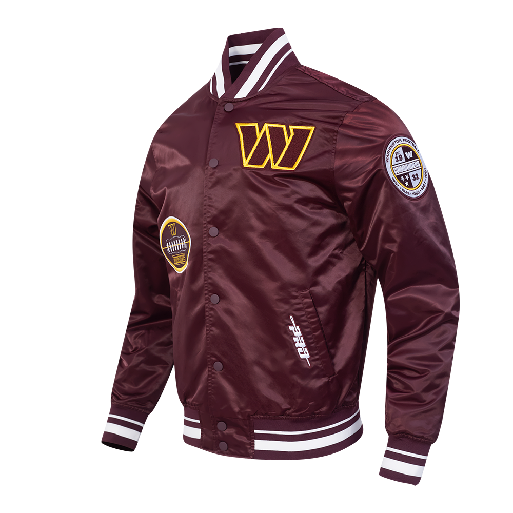 NFL WASHINGTON COMMANDERS OLD ENGLISH BLOUSON EN SATIN À BORDS CÔTELÉS POUR HOMME (LIE-DE-VIN)