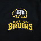 NHL BOSTON BRUINS CLASSIC WOMEN'S CHENILLE WOMEN'S FLC CROPPED PO HOODIE (BLACK)
