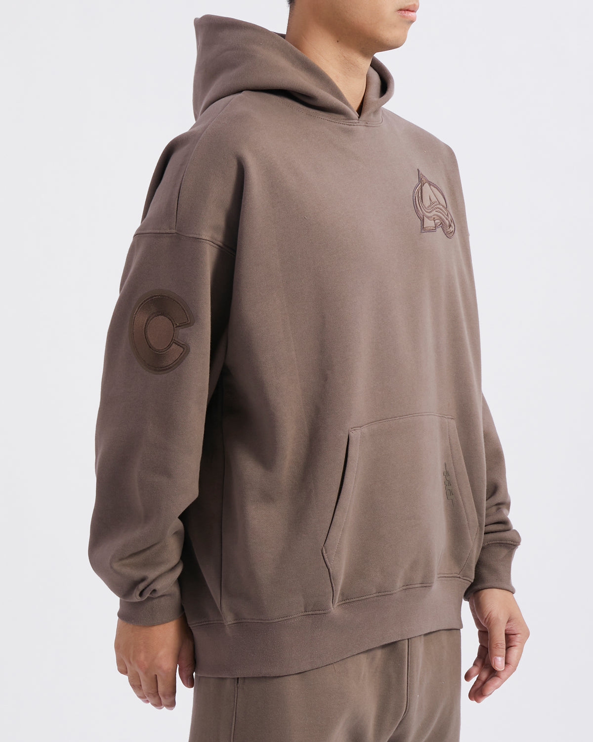 HCA563929-DKT-MODEL-4