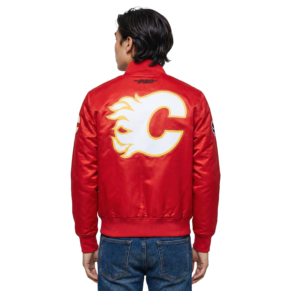 HCF660915-RED-MODEL-2