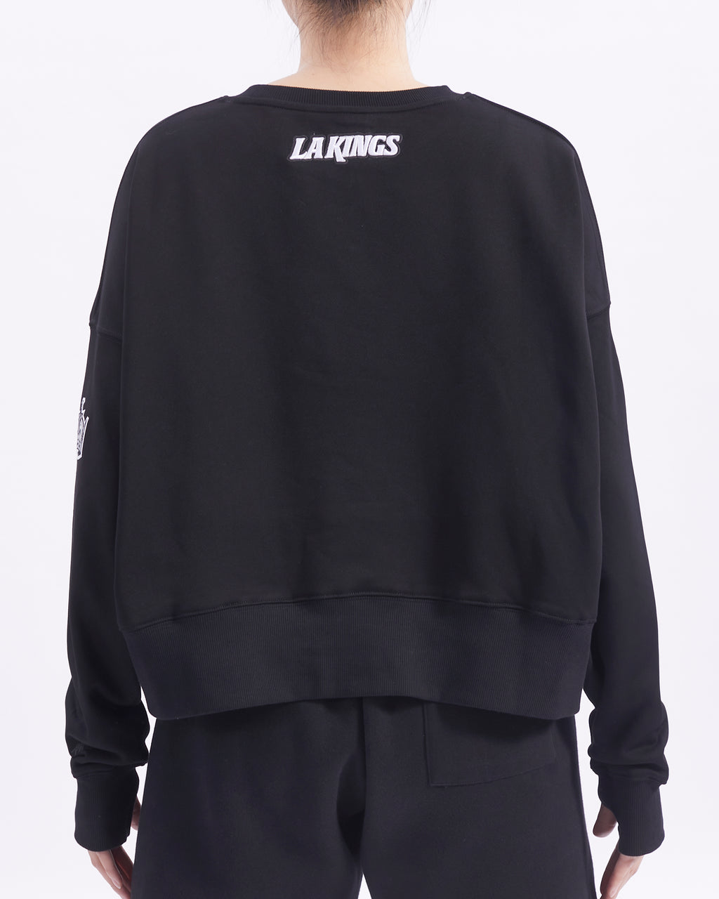 HLKC61129-BLK-MODEL-3
