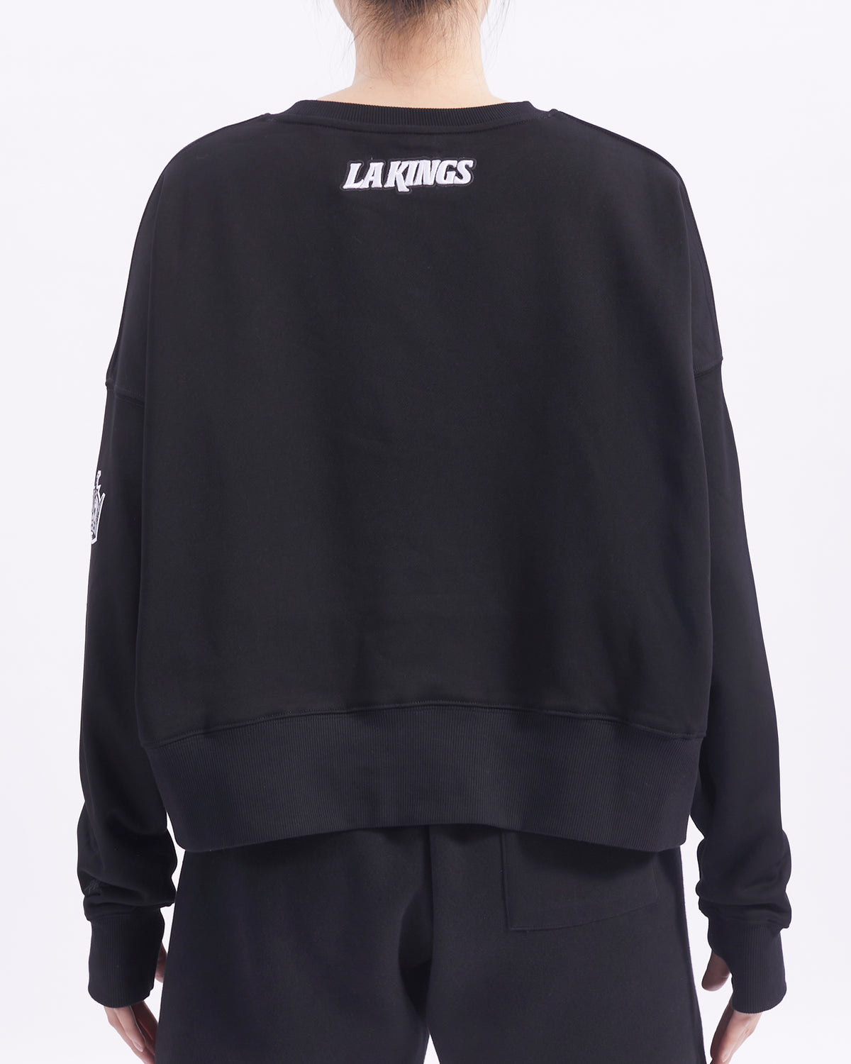 HLKC61129-BLK-MODEL-3