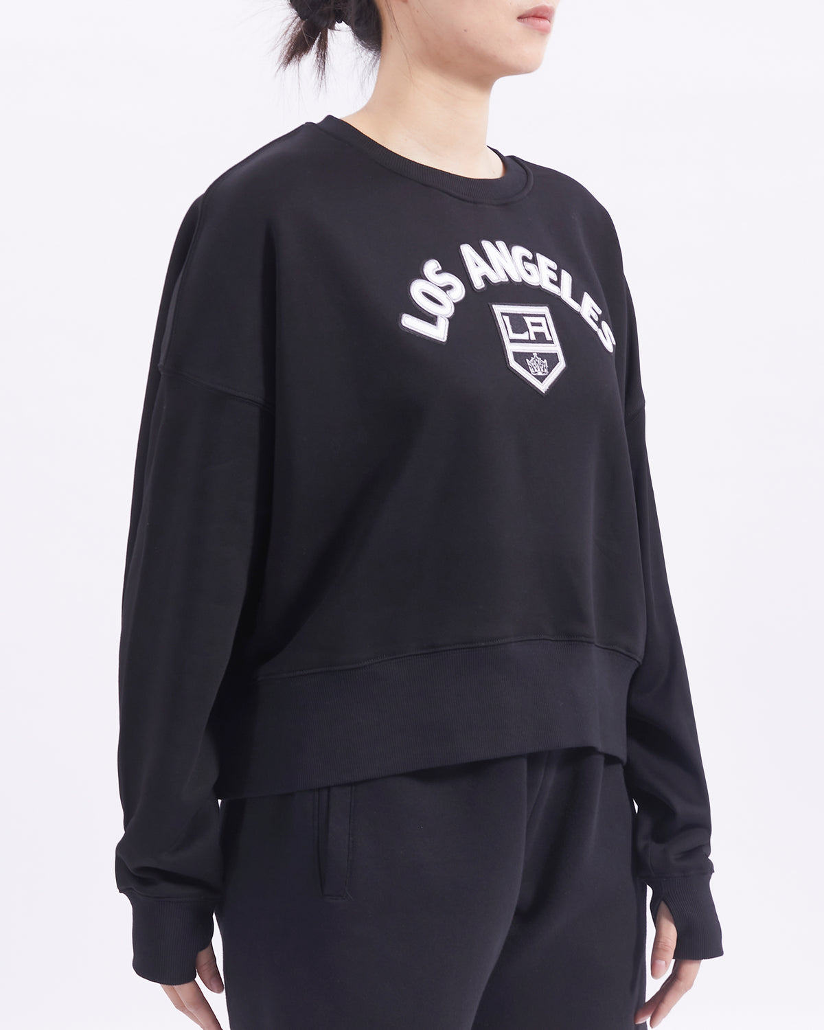 HLKC61129-BLK-MODEL-4