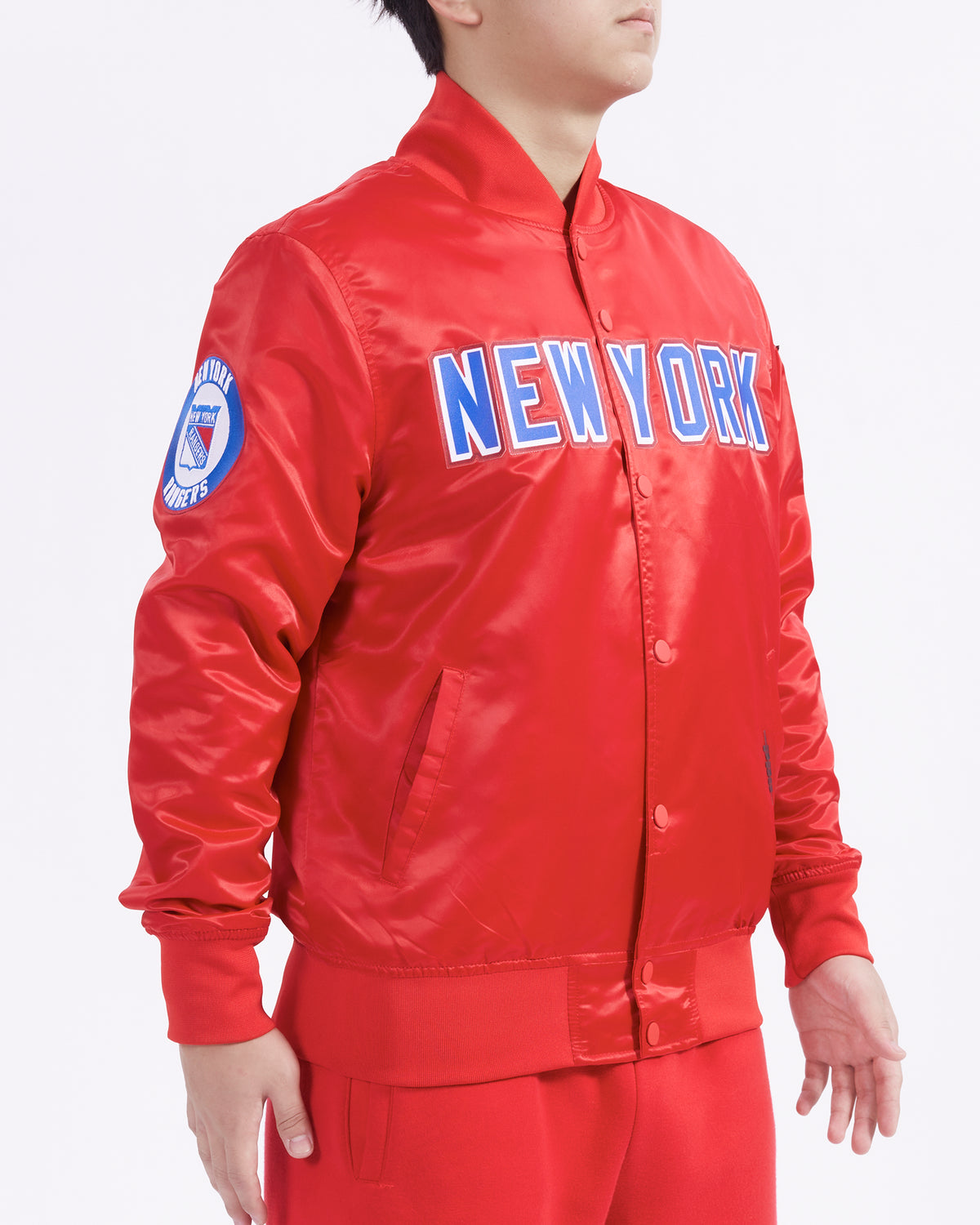 HNR660916-RED-MODEL-4