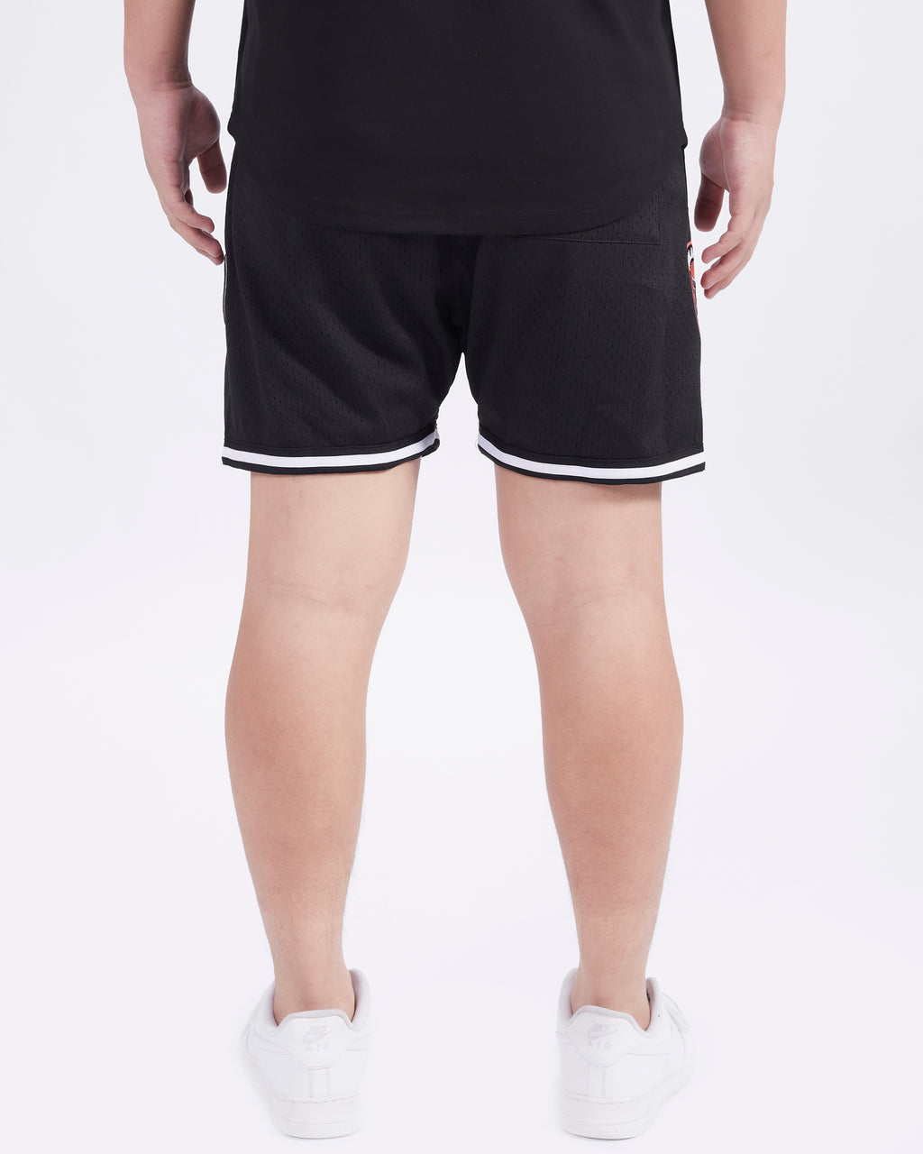 HPF366924-BLK-MODEL-4