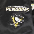 NHL PITTSBURGH PENGUINS CLASSIC BLOUSON EN SATIN POUR FEMME (NOIR)