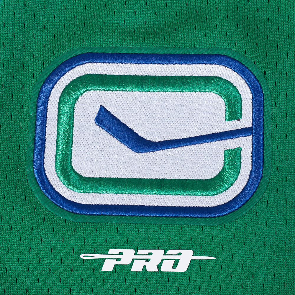 NHL VANCOUVER CANUCKS CLASSIC MESH BUTTON DOWN SHIRT (KELLY GREEN)