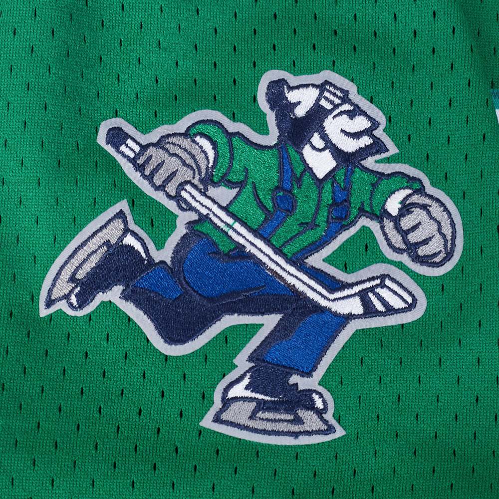 NHL VANCOUVER CANUCKS CLASSIC MESH BUTTON DOWN SHIRT (KELLY GREEN)