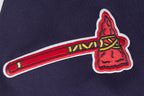 MLB ATLANTA BRAVES OLD ENGLISH CHANDAIL À COL ROND EN MOLLETON POUR HOMME (MARINE MINUIT)