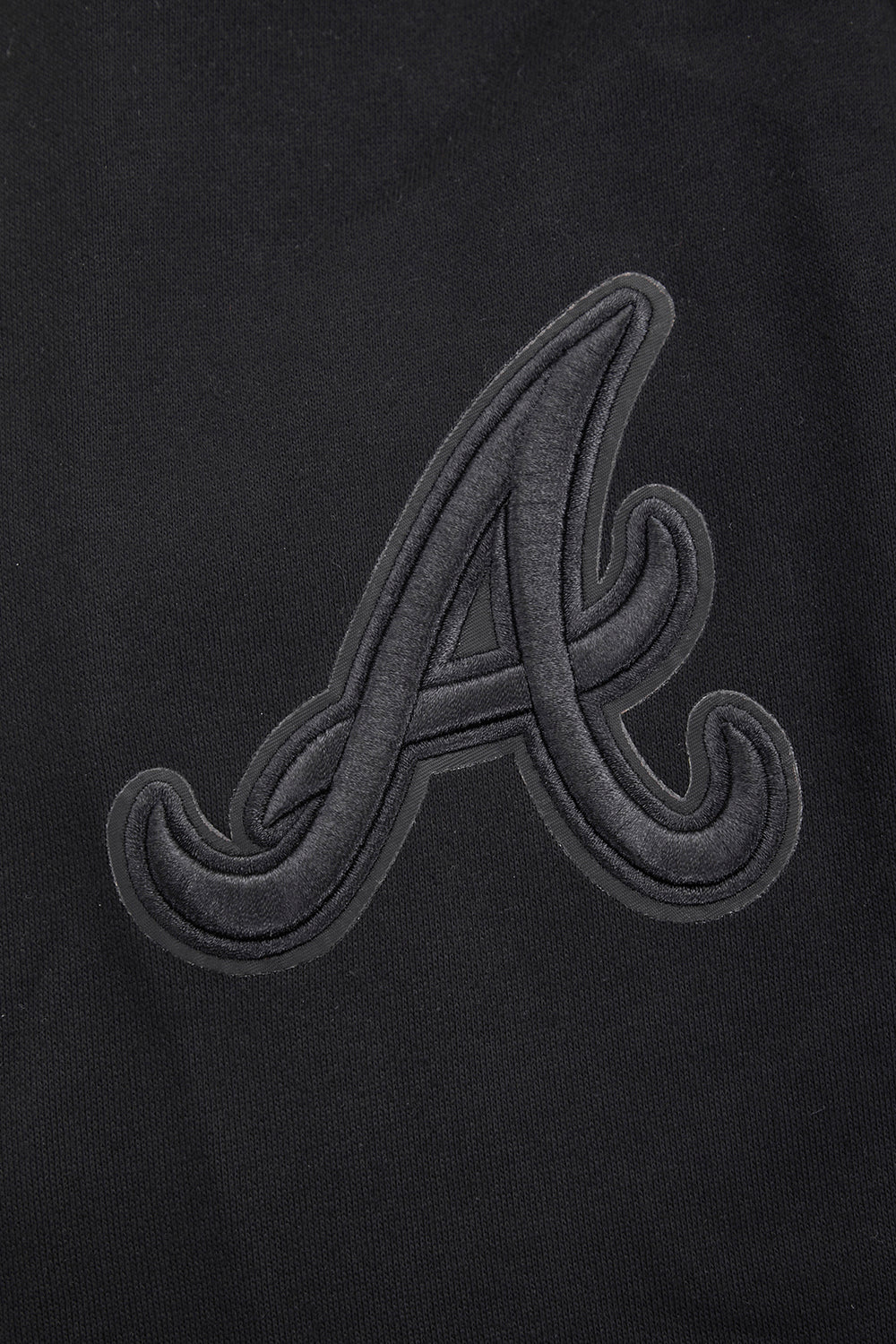 MLB ATLANTA BRAVES NEUTRAL DROP SHOULDER MEN'S PULLOVER HOODIE (BLACK)