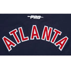 MLB ATLANTA BRAVES CLASSIC CHENILLE HAUT EN JERSEY SIMPLE À COUPE CARRÉE POUR FEMME (MARINE MINUIT)