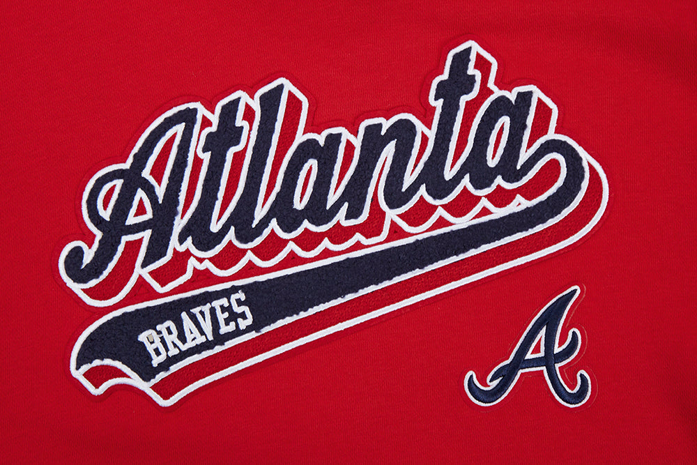 MLB ATLANTA BRAVES SCRIPT TAIL WOMEN'S RIB FLEECE CROPPED PULLOVER HOODIE (RED)