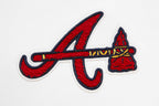 MLB ATLANTA BRAVES CLASSIC WOMEN'S CROPPED PULLOVER HOODIE (WHITE)
