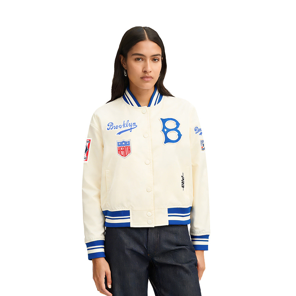 MLB BROOKLYN DODGERS RETRO CLASSIC BLOUSON EN SATIN À BORDS CÔTELÉS POUR FEMME (COQUILLE D'ŒUF/BLEU ROYAL)