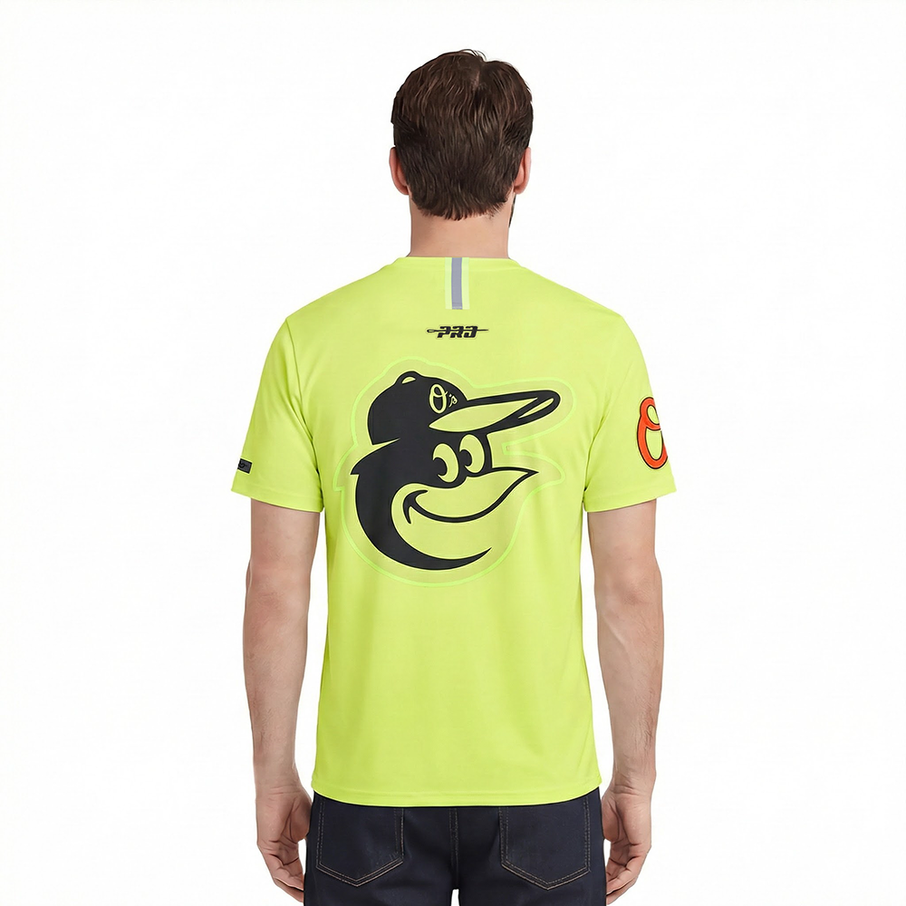 MLB BALTIMORE ORIOLES UNDER THE LIGHTS HAUT EN JERSEY SIMPLE POUR HOMME (JAUNE FLUO)