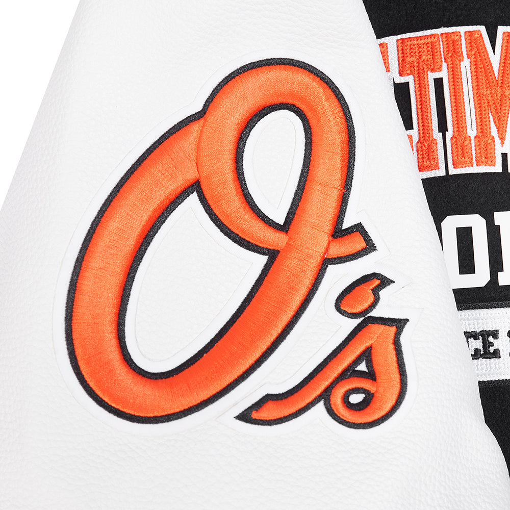 MLB BALTIMORE ORIOLES CITY ARCH BLOUSON COLLÉGIAL EN LAINE POUR HOMME (NOIR/BLANC M60030)