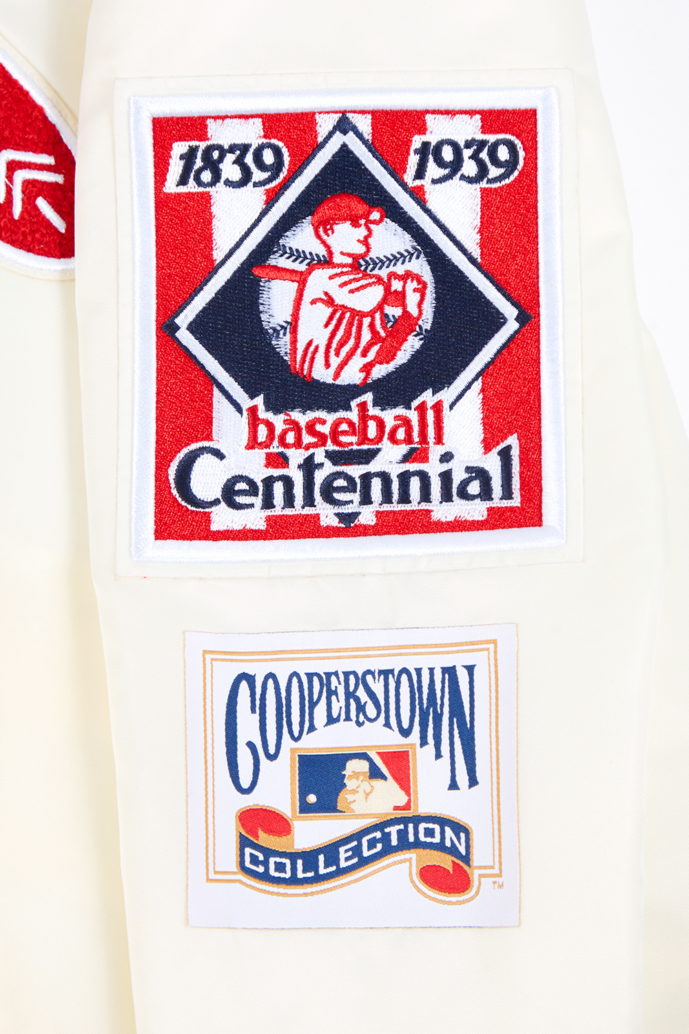 MLB BOSTON RED SOX RETRO CLASSIC BLOUSON EN SATIN À BORDS CÔTELÉS POUR HOMME (COQUILLE D'ŒUF/MARINE MINUIT)
