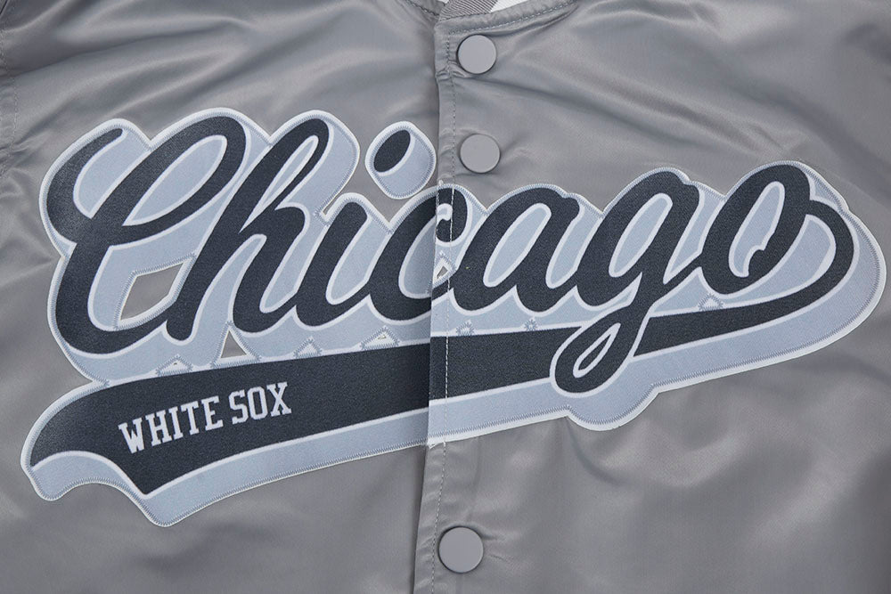 MLB CHICAGO WHITE SOX SCRIPT TAIL BLOUSON EN SATIN POUR HOMME (GRIS)