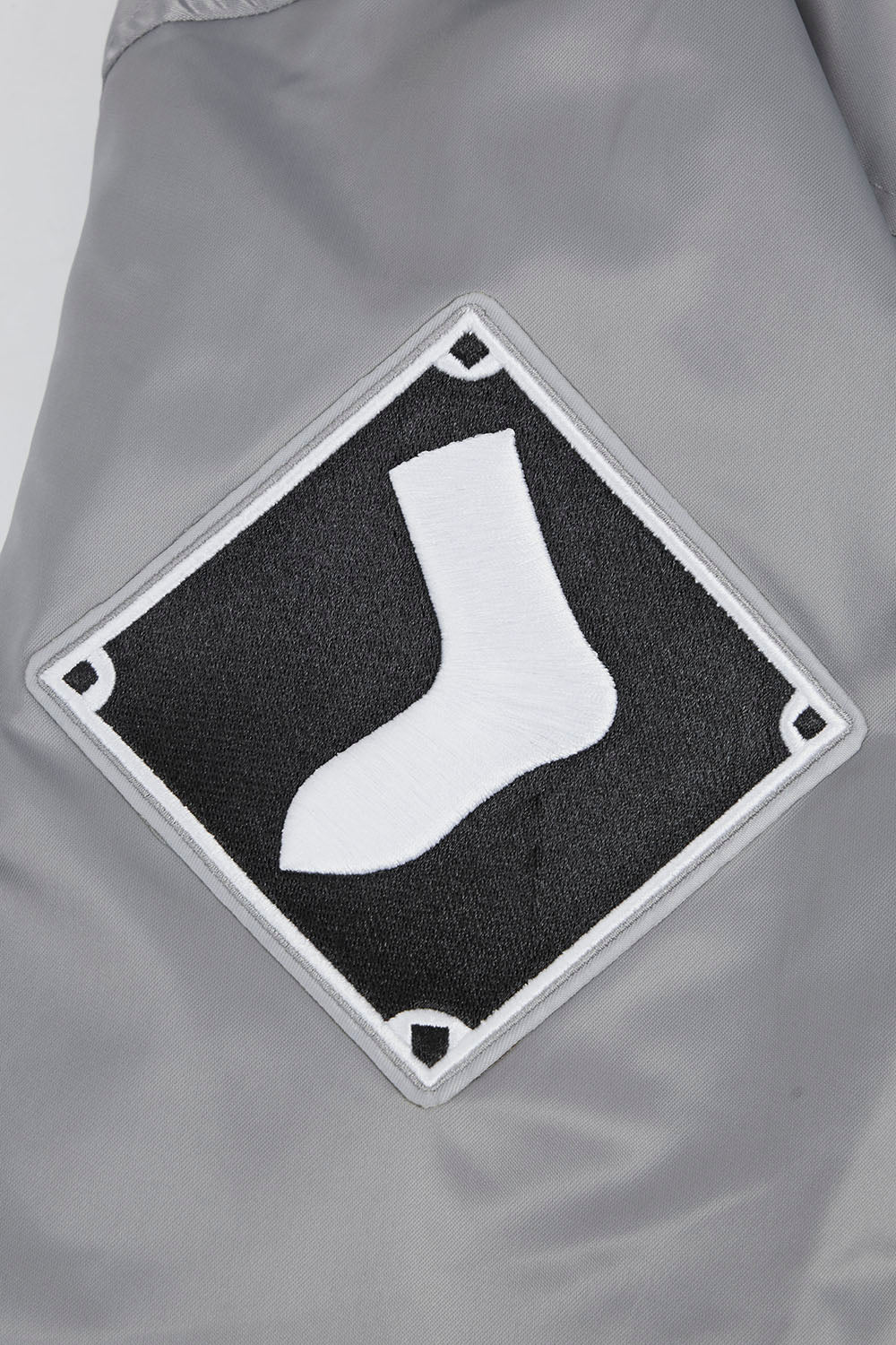 MLB CHICAGO WHITE SOX SCRIPT TAIL BLOUSON EN SATIN POUR HOMME (GRIS)