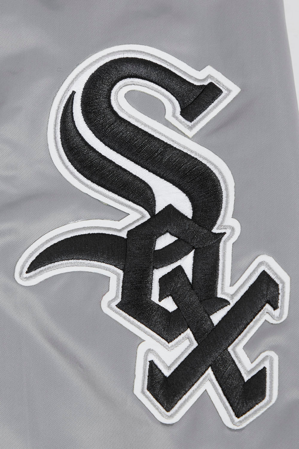 MLB CHICAGO WHITE SOX SCRIPT TAIL BLOUSON EN SATIN POUR HOMME (GRIS)